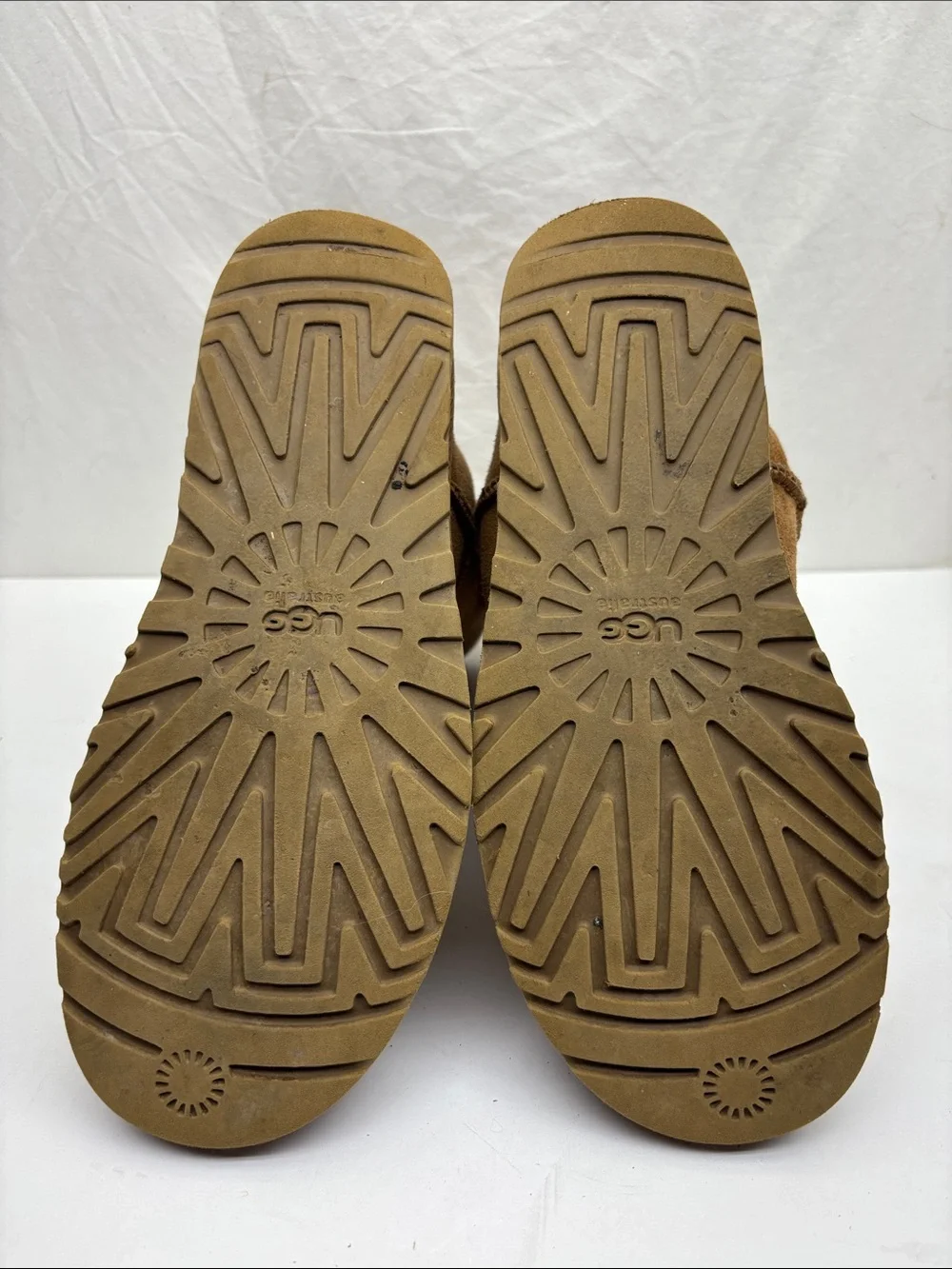 UGG Classic Short Boots size 7 women’s, box 67